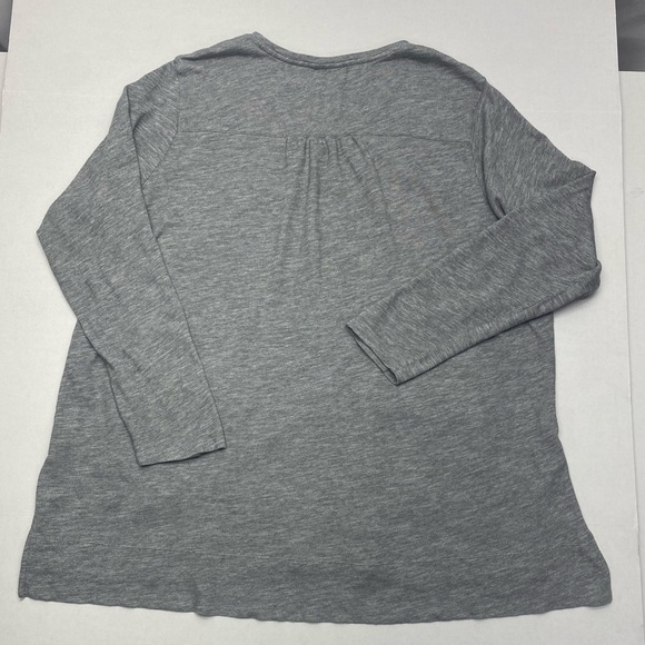 Gray Long Sleeve V-Neck Top - Picture 2 of 10
